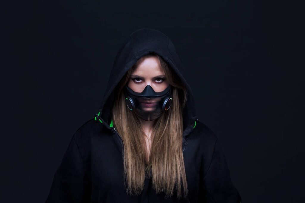 Razer respirátor má být průhledný