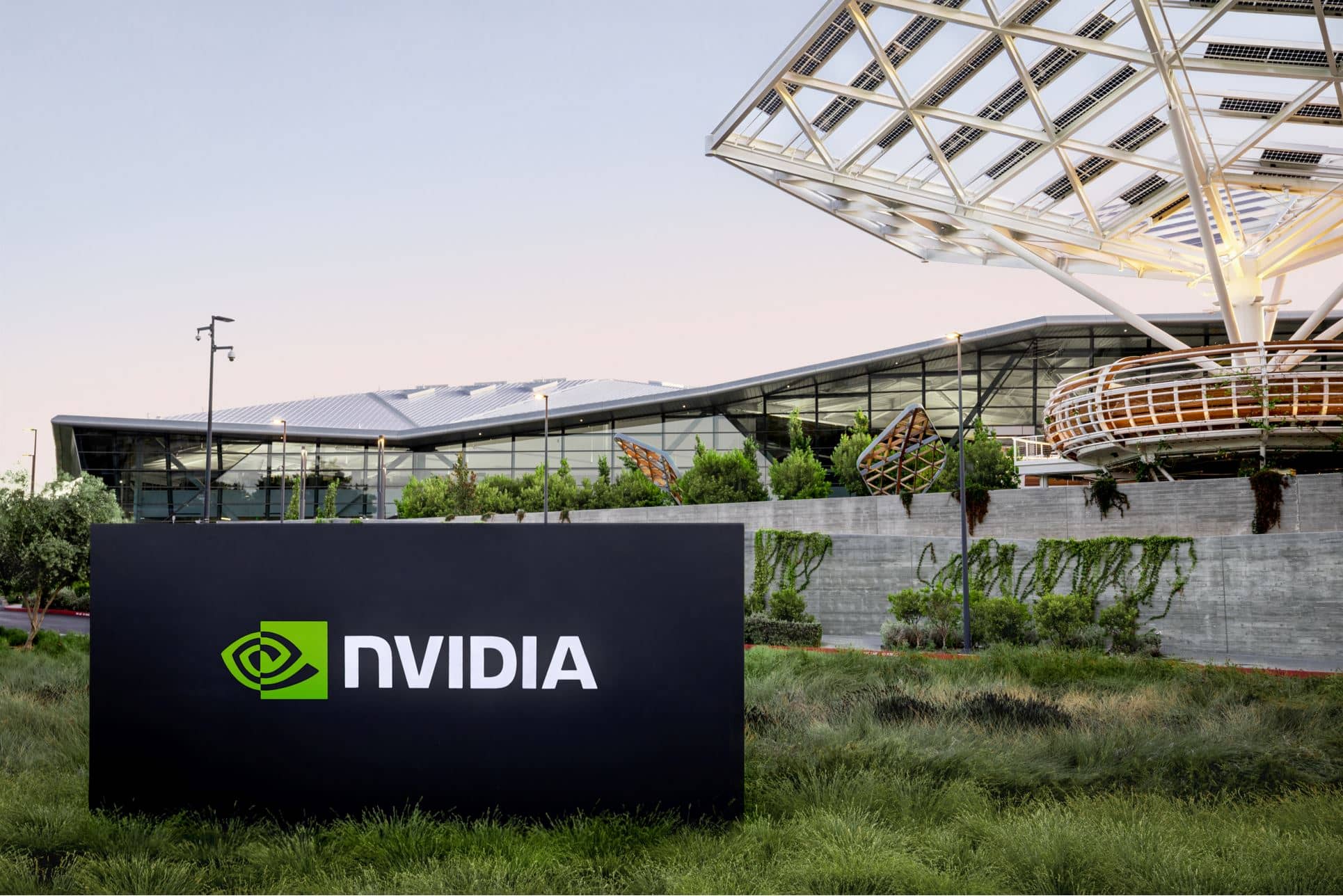 Nvidia - Cover GT 1010
