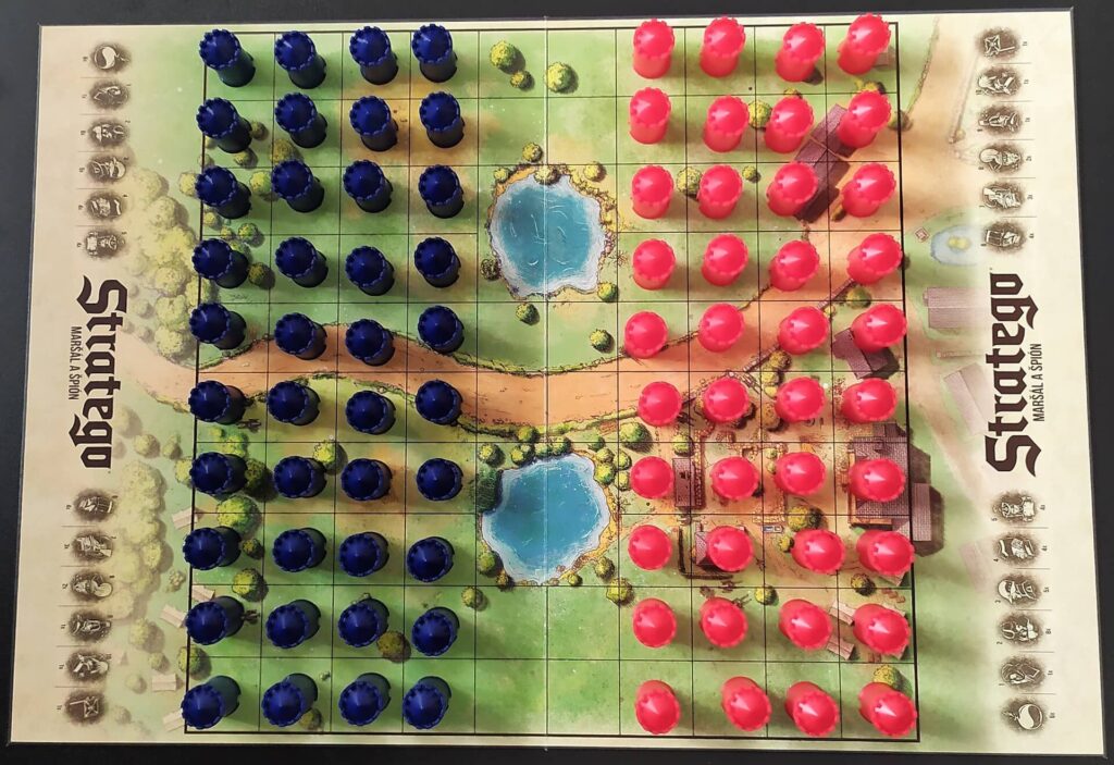 Stratego Maršál a špión – herní plán s vojáky