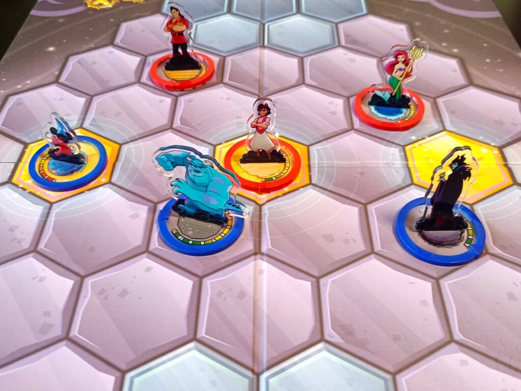 Disney Sorcerer’s Arena Epické aliance – postavy v aréně