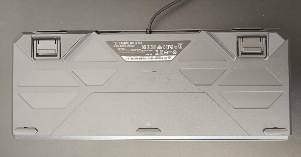 ASUS TUF Gaming K3 Gen II - ze zadu