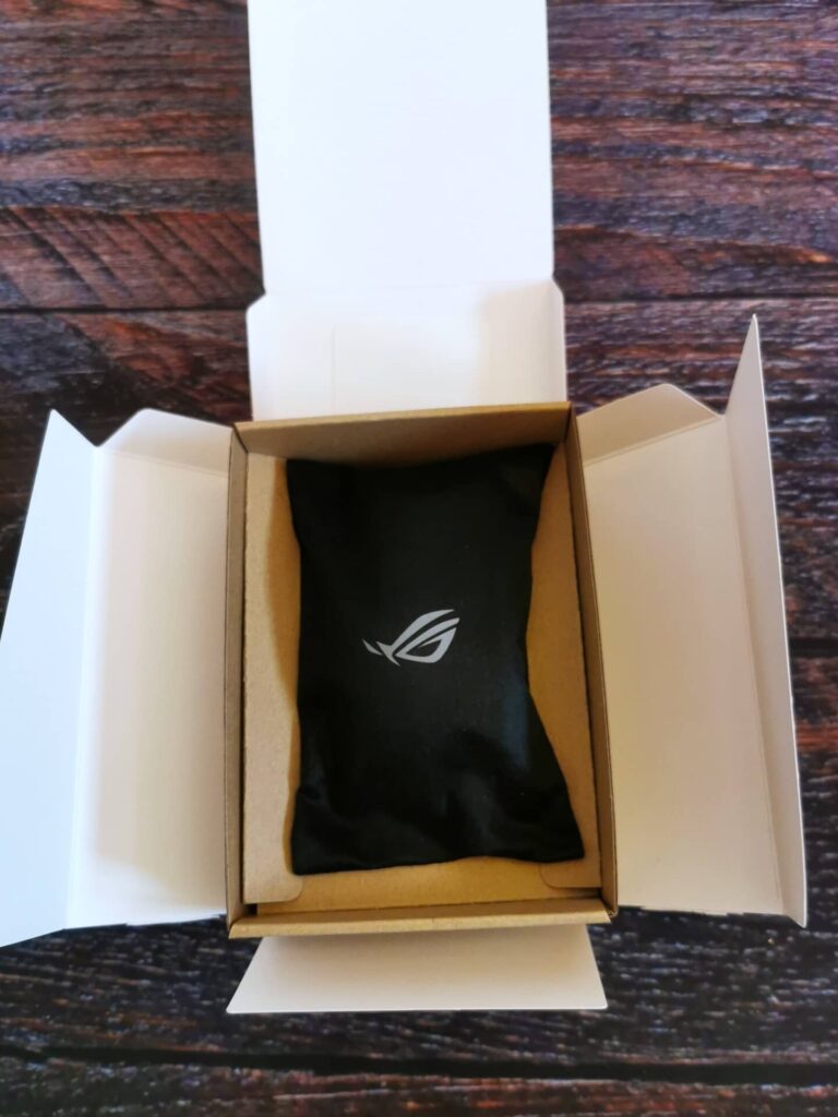Asus ROG Harpe Ace Mini - hlavně nepoškrábat!