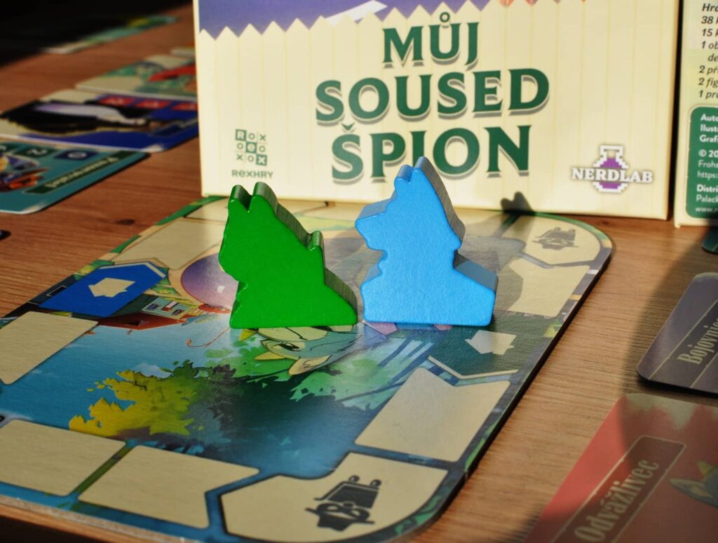 Můj soused špion - figurky špionů