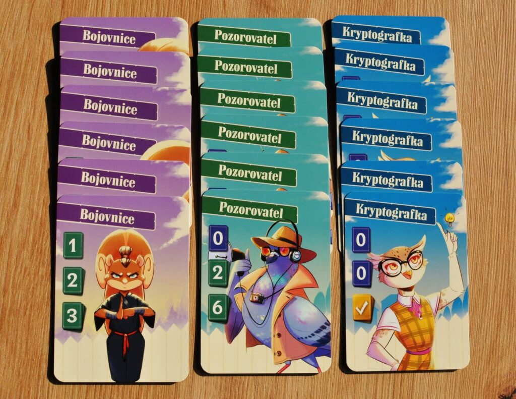 Můj soused špion - karty agentů, tři kryptografky stačí k vítězství