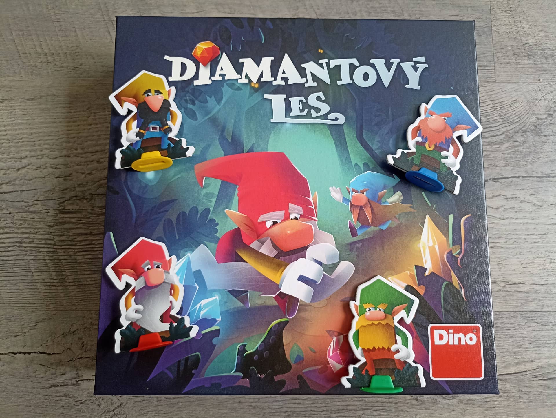 Diamantový les - krabice a trpaslíci