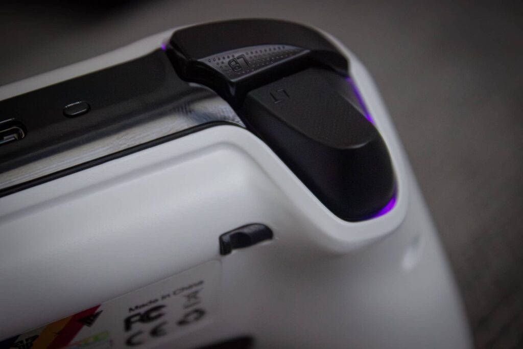 EOS Pro II S - detail shoulderu