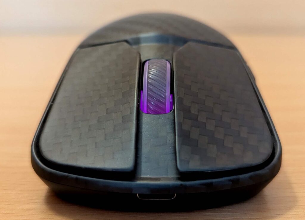 Asus ROG Harpe Ace Extreme - pohled zepředu