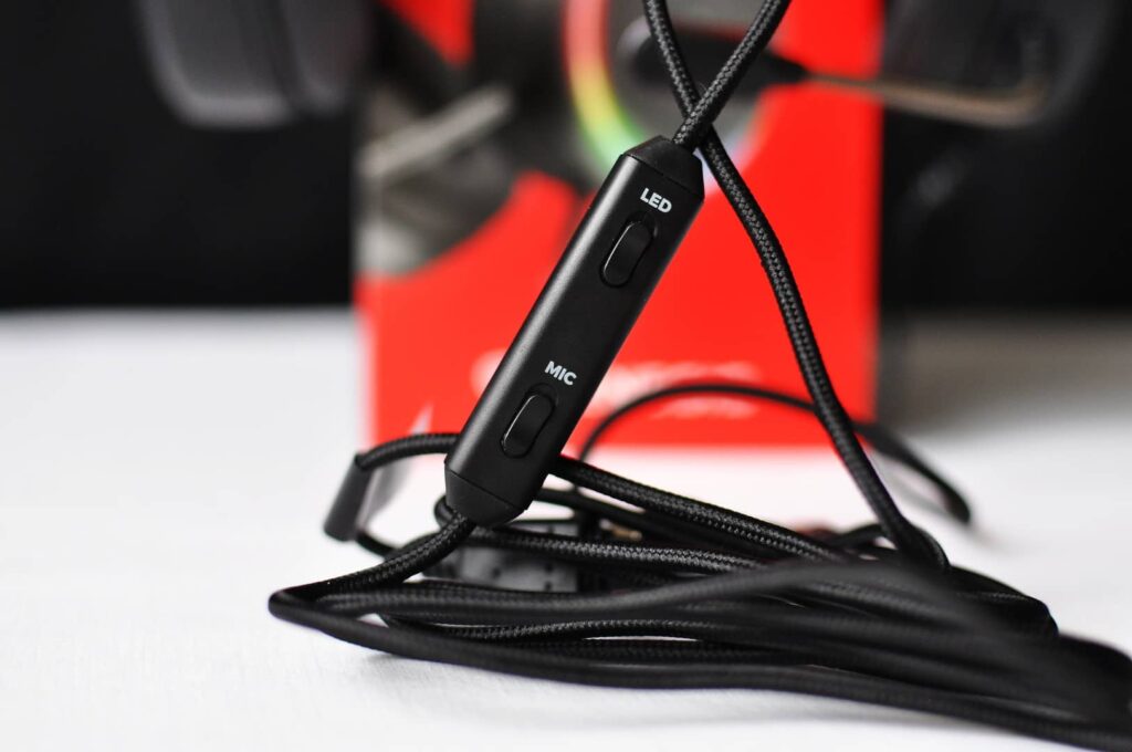 Neon 613 G2 - ovladač na mikrofon a LED světla