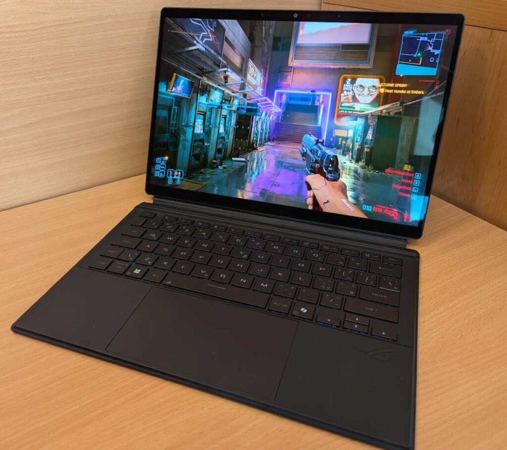 Asus ROG Flow Z13 - diagonální pohled