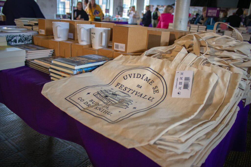 Festival Knižních závisláků 2025 - merch
