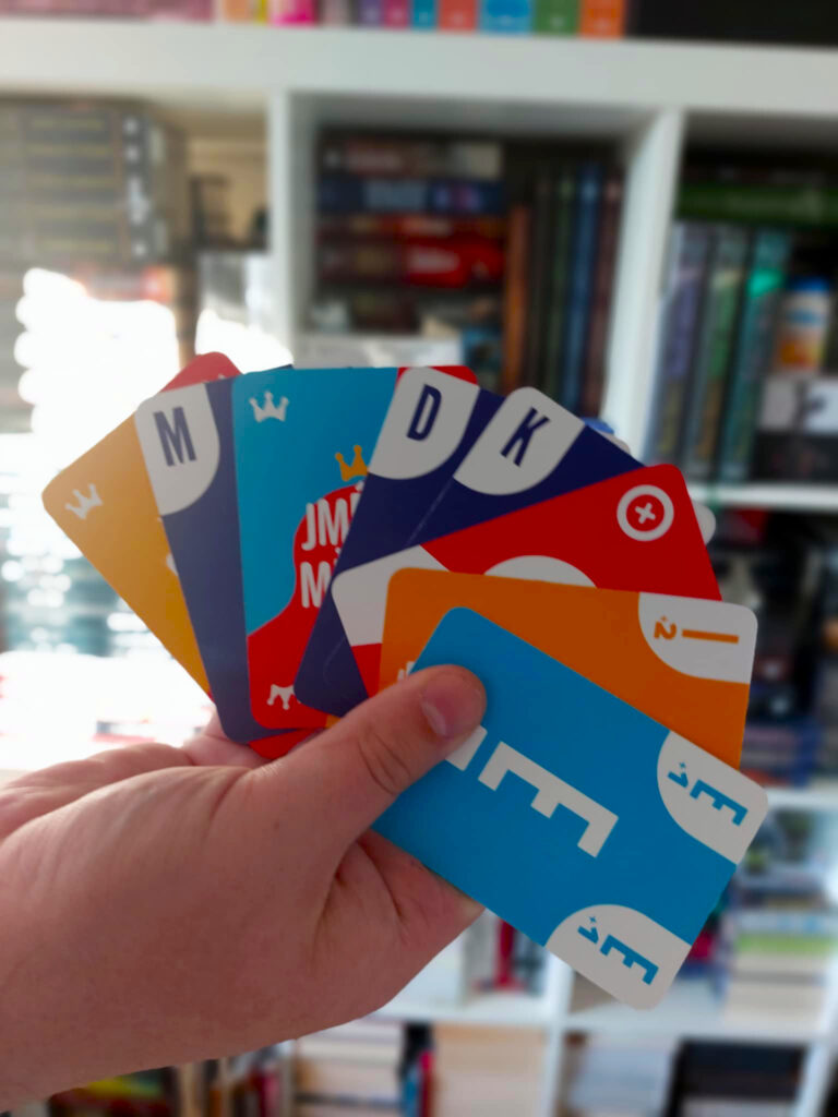 Jméno, město a tak dále - karty v ruce