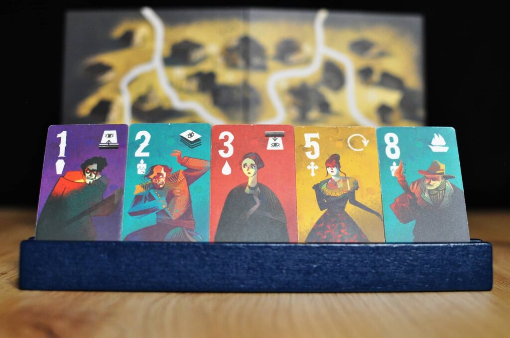 Drákula vs. Van Helsing - připravené karty v držáku