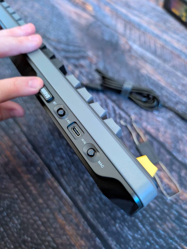 MARVO Titan 98 - Tri-Mode Connectivity snadno a lehce