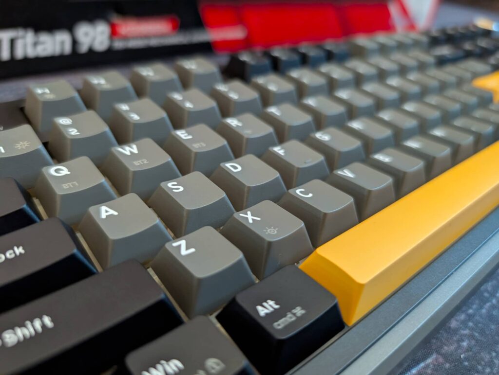 MARVO Titan 98 - vyšší tlačítka s příjemným hmatovým vjemem