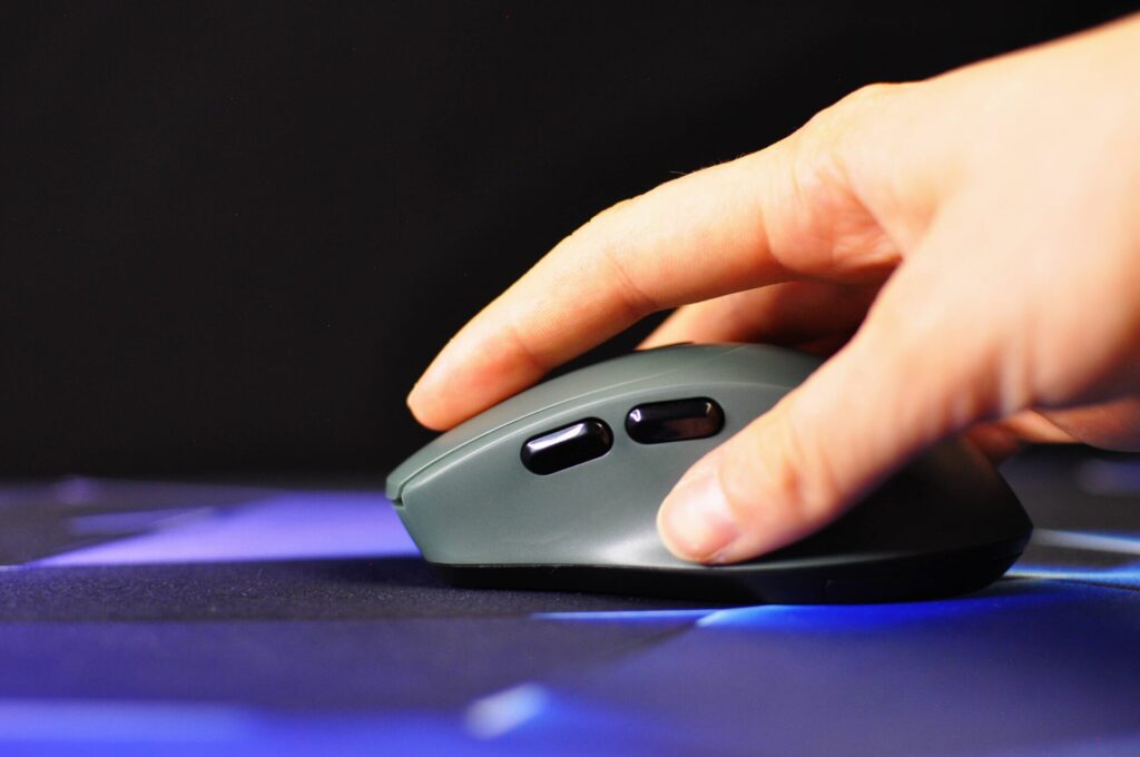 Myš Scorpion M8100 - ergonomický tvar