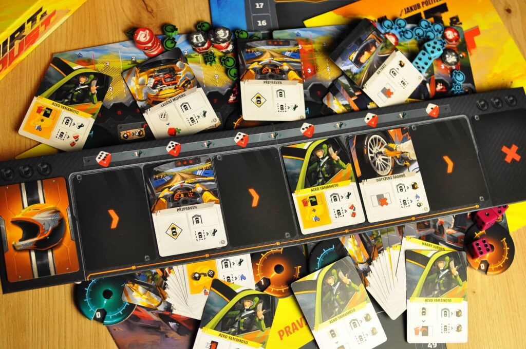 Dirt & Dust - deska závodního týmu