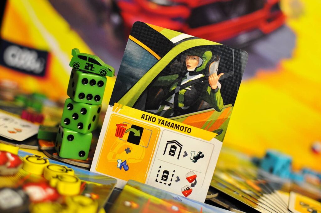 Dirt & Dust - zelený pilot Aiko Yamamoto