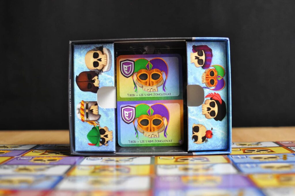 Kostnice Sedlec rozšířené vydání - malé rozšíření šašci