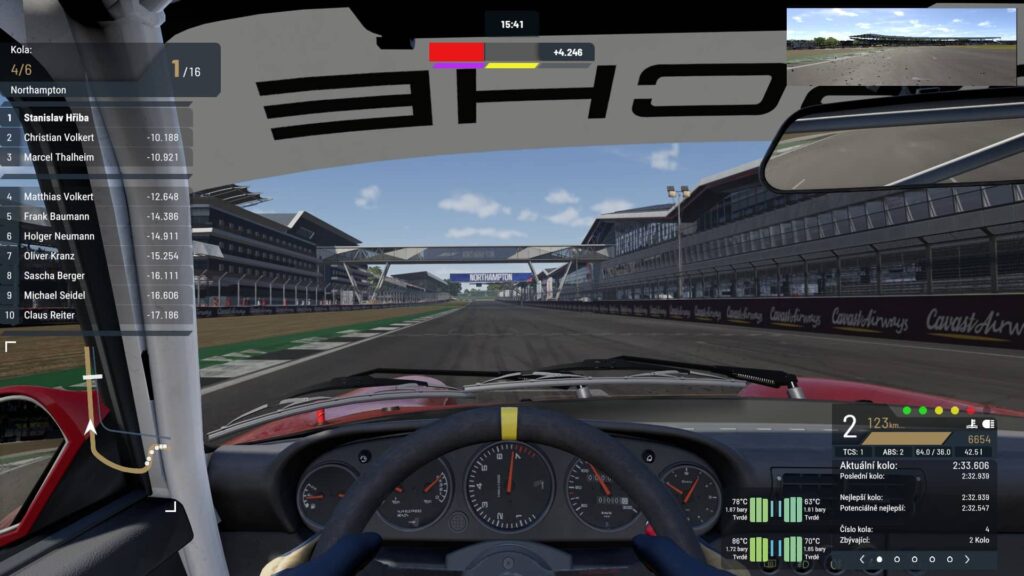 Project Motor Racing - cílová rovinka