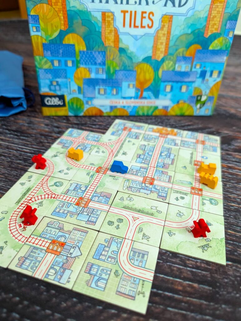 Railroad Tiles - na stole vypadá krásně