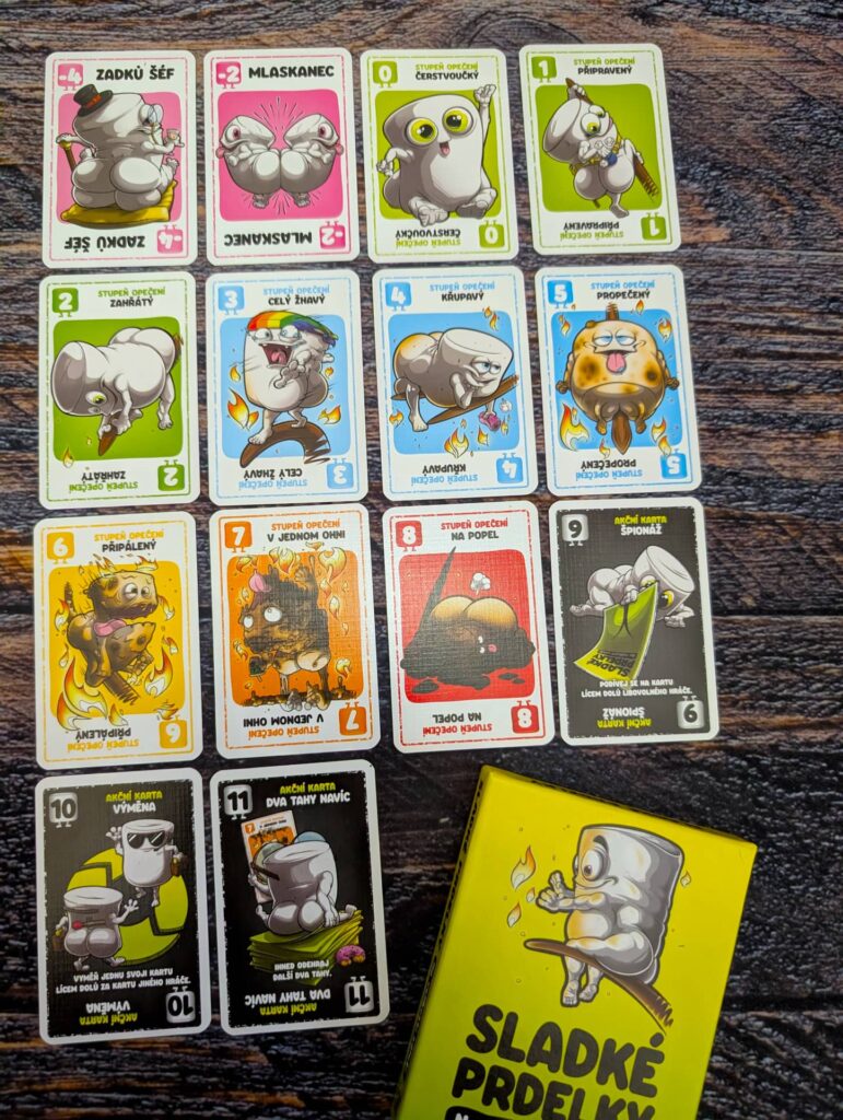 Sladké prdelky - akčních karet není mnoho