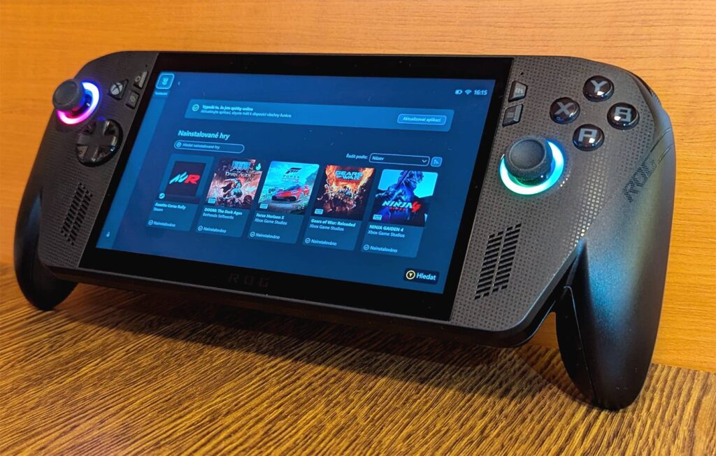 Asus ROG Xbox Ally X - celkový pohled