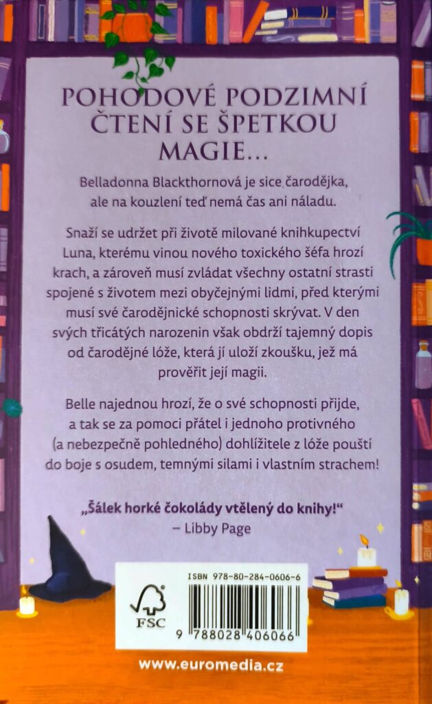 Zakouzlená zadní strana