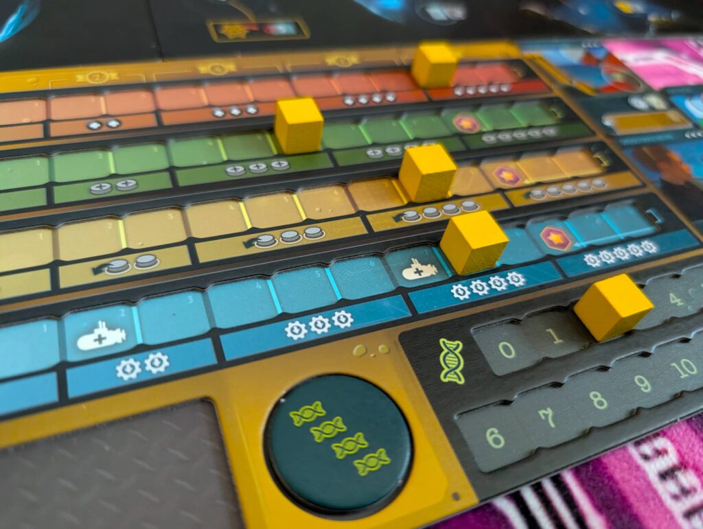 Endeavor: Hlubiny moří - dvouvrstvé desky hráče