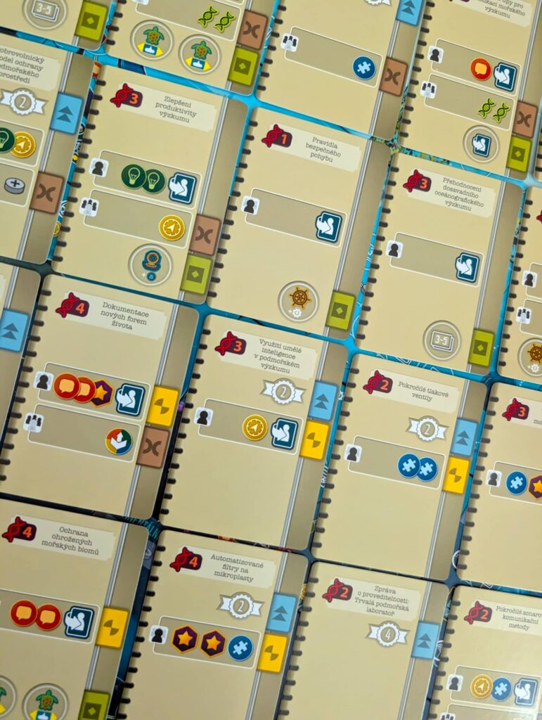 Endeavor: Hlubiny moří - karty publikací