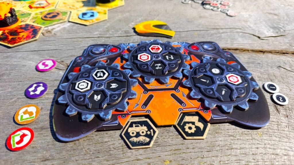 Crash Derby - ovladač hráče, cíle v podobě vlajek a vylepšení auta