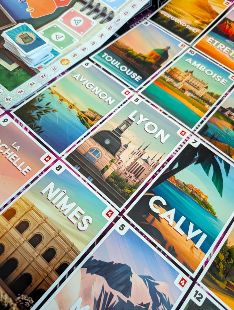 Pohlednice - nádherné ilustrace jsou hlavním tahákem hry