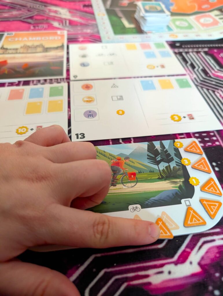 Pohlednice - umístěním táboru můžete získat suvenýry z cest