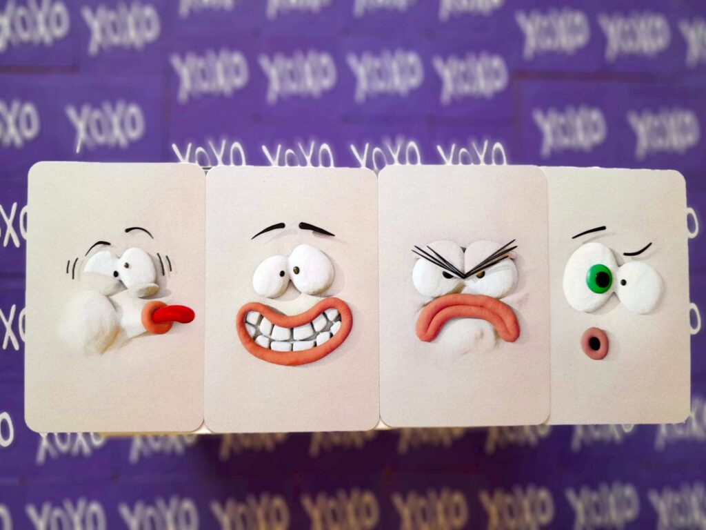 XOXO - obličeje na cílích
